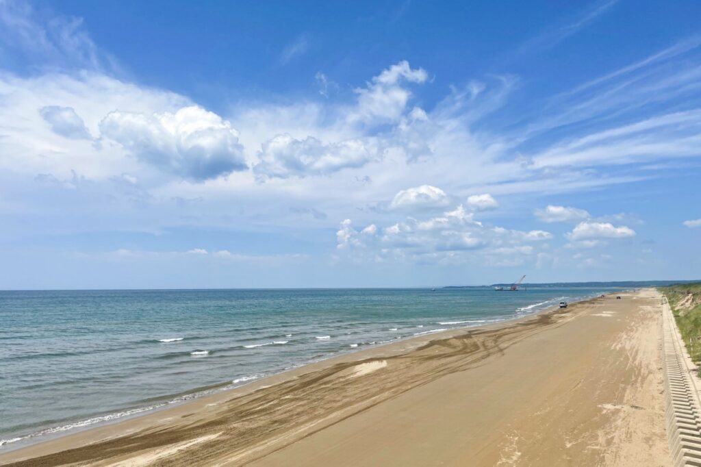 昼の海岸 千里浜なぎさドライブウェイ