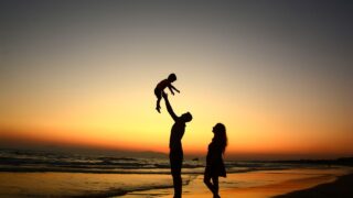 100年読み継がれるアラン『幸福論』。幸福とは、意志によって選び取るもの