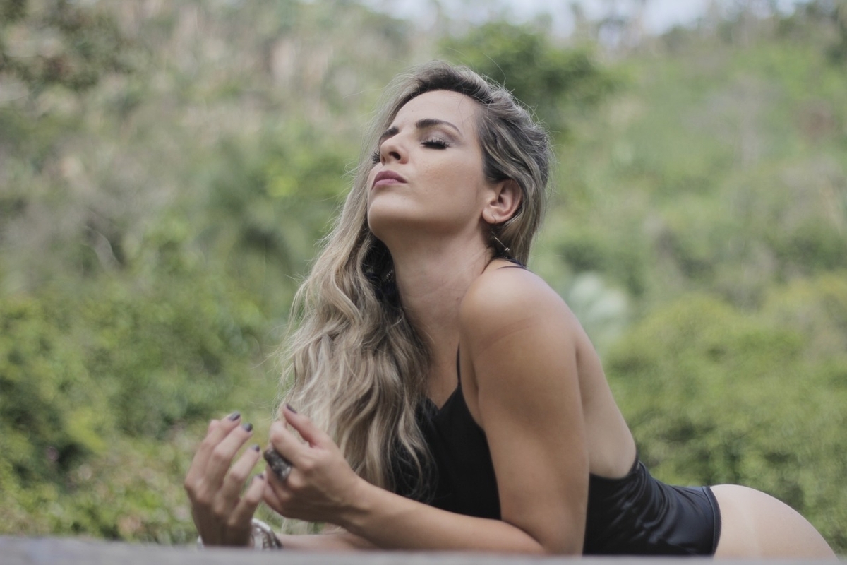 Take a deep breath and get a woman's beauty and health. Mental and physical well-being~