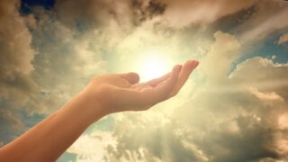 あなたの癒やしを次のステージへ。思いやりのエネルギー「カルナレイキ」の世界