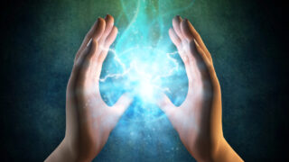 臼井甕男から直伝された癒やしの灯火。伝統霊気の純粋な力を今に伝える