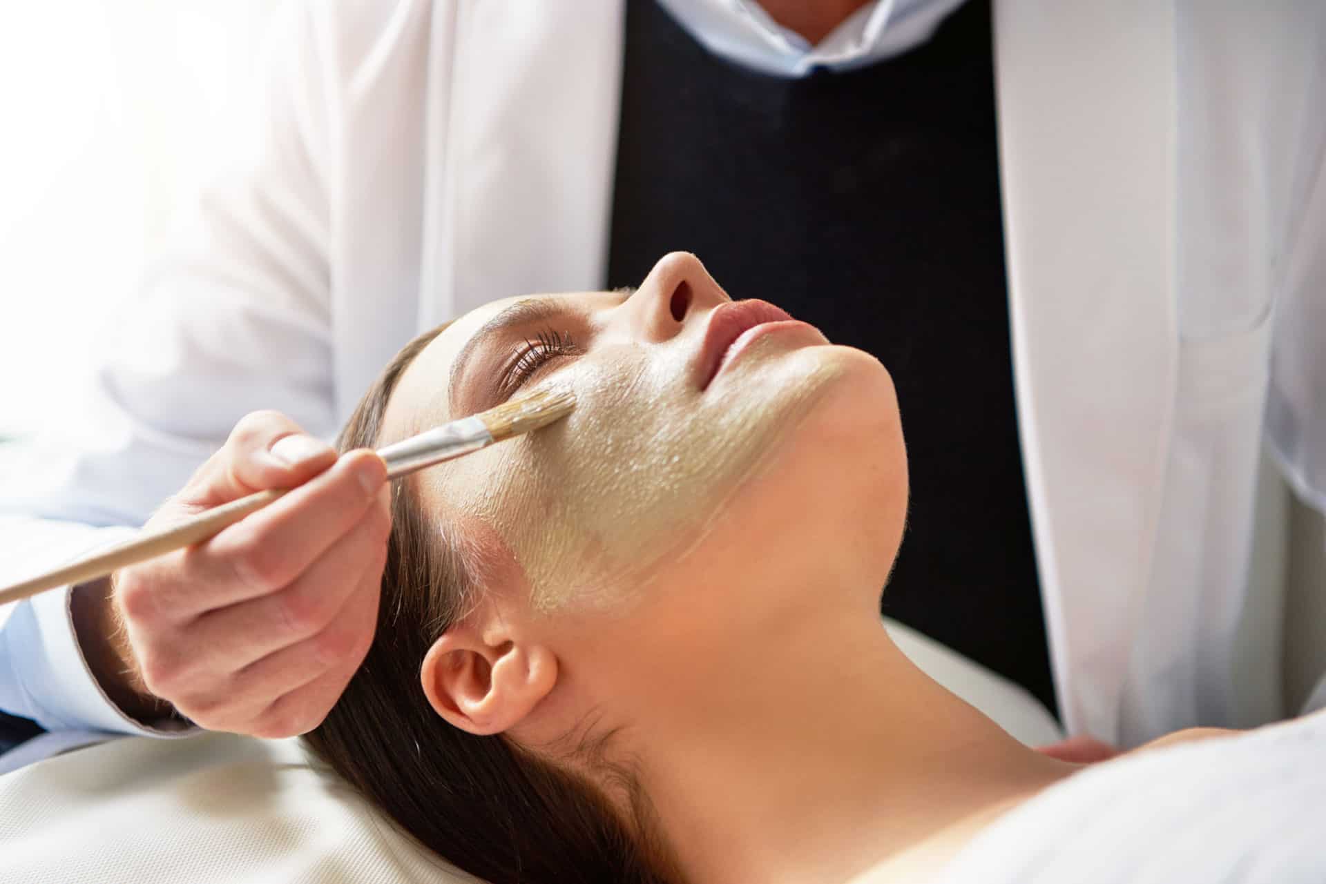 limpieza facial Deep facial cleansing