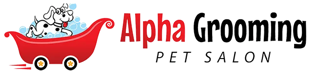 Logotipo para Alpha Grooming Pet Salon con perros de dibujos animados en una bañera roja con burbujas, junto al nombre de la empresa en texto rojo y negro, perfecto para cualquier amante de las mascotas que busque servicios móviles de peluquería de mascotas de calidad.
