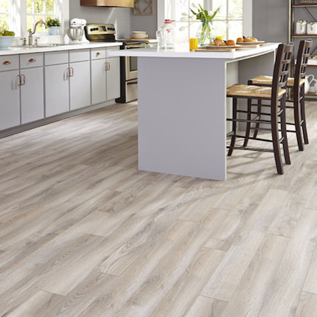 พื้นไม้แอชในห้องครัว