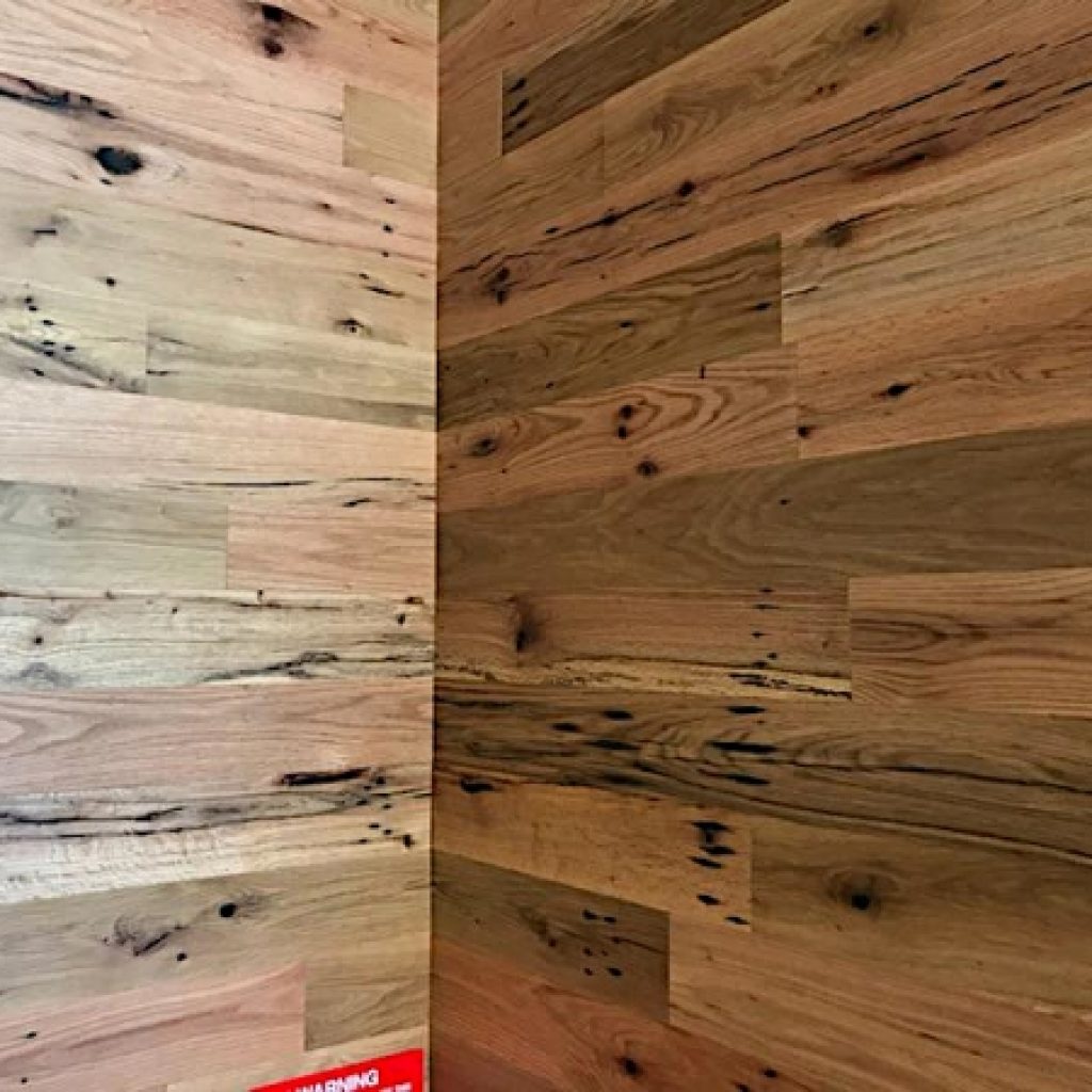 ผนัง ฝ้าเพดาน​