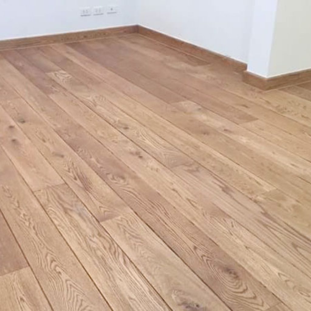 พื้นไม้อเมริกันโอ๊ค สีธรรมชาติ