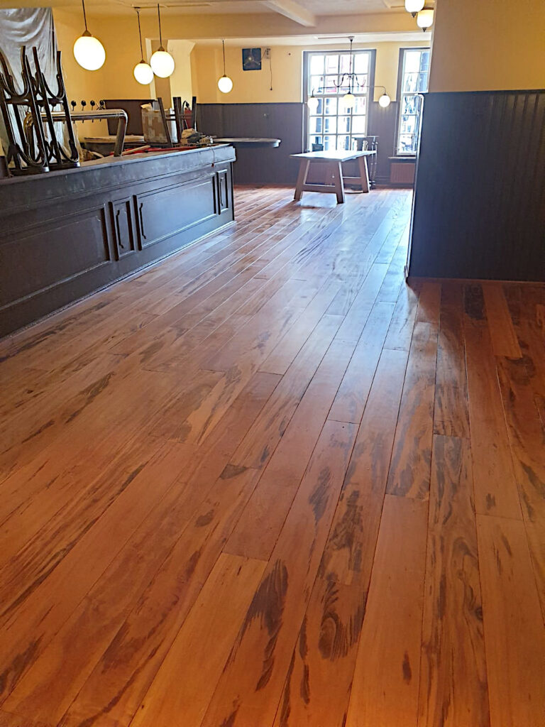 ไม้กอนซาโล -พื้นไม้กอนซาโล