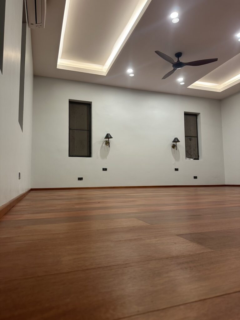 พื้นไม้ทาวารี-cherry