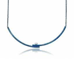 Collar de barra curva doble titanio azul con perla