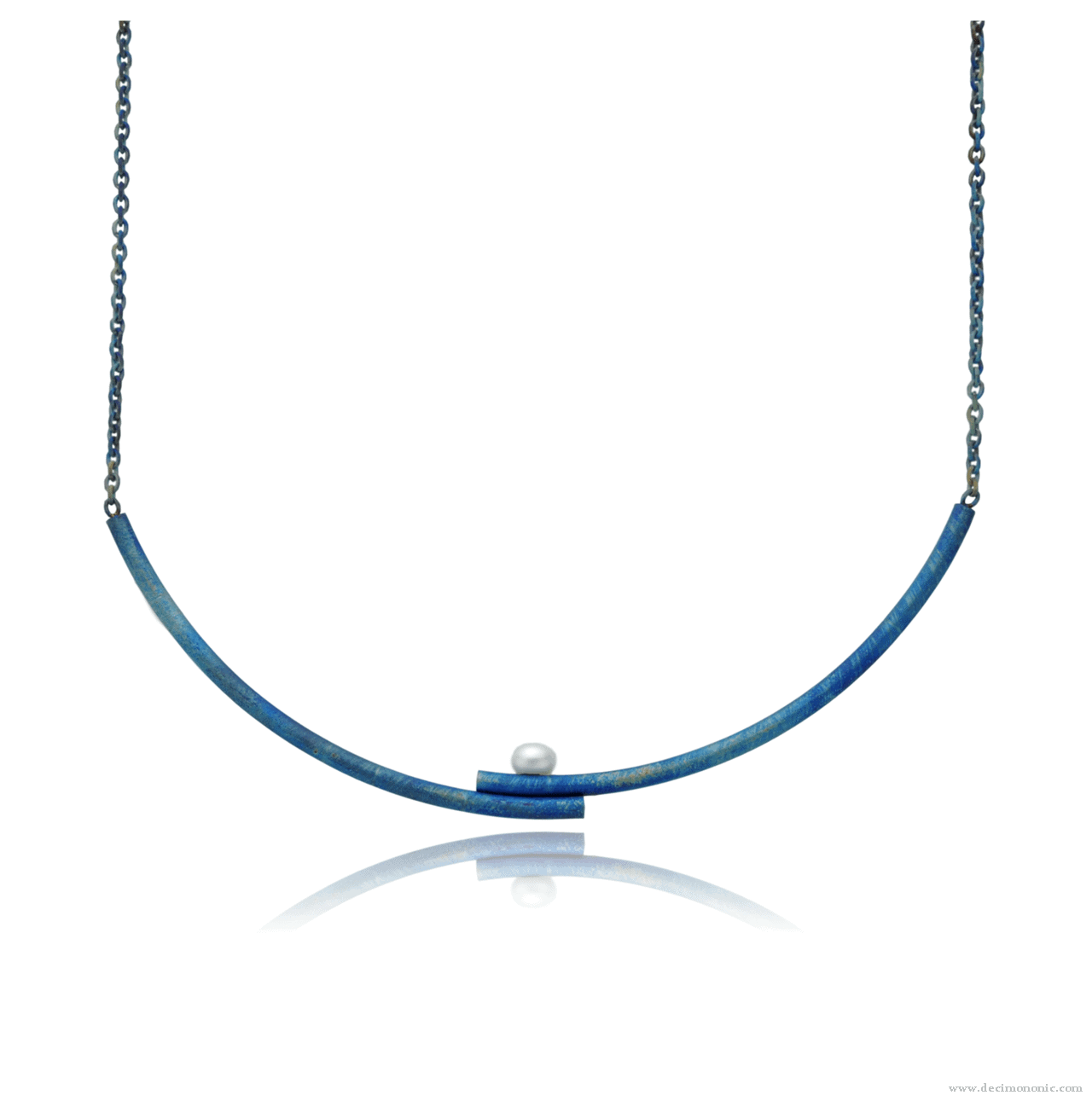 Collar de barra curva doble titanio azul con perla