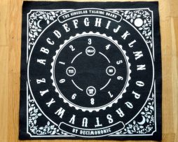 Decimononic - El singular tablero parlante