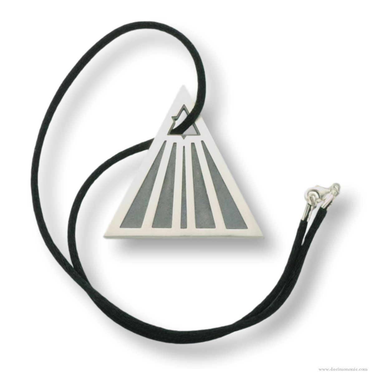 Non Omnis Moriar - Colgante de plancheta de plata de ley de Decimononic