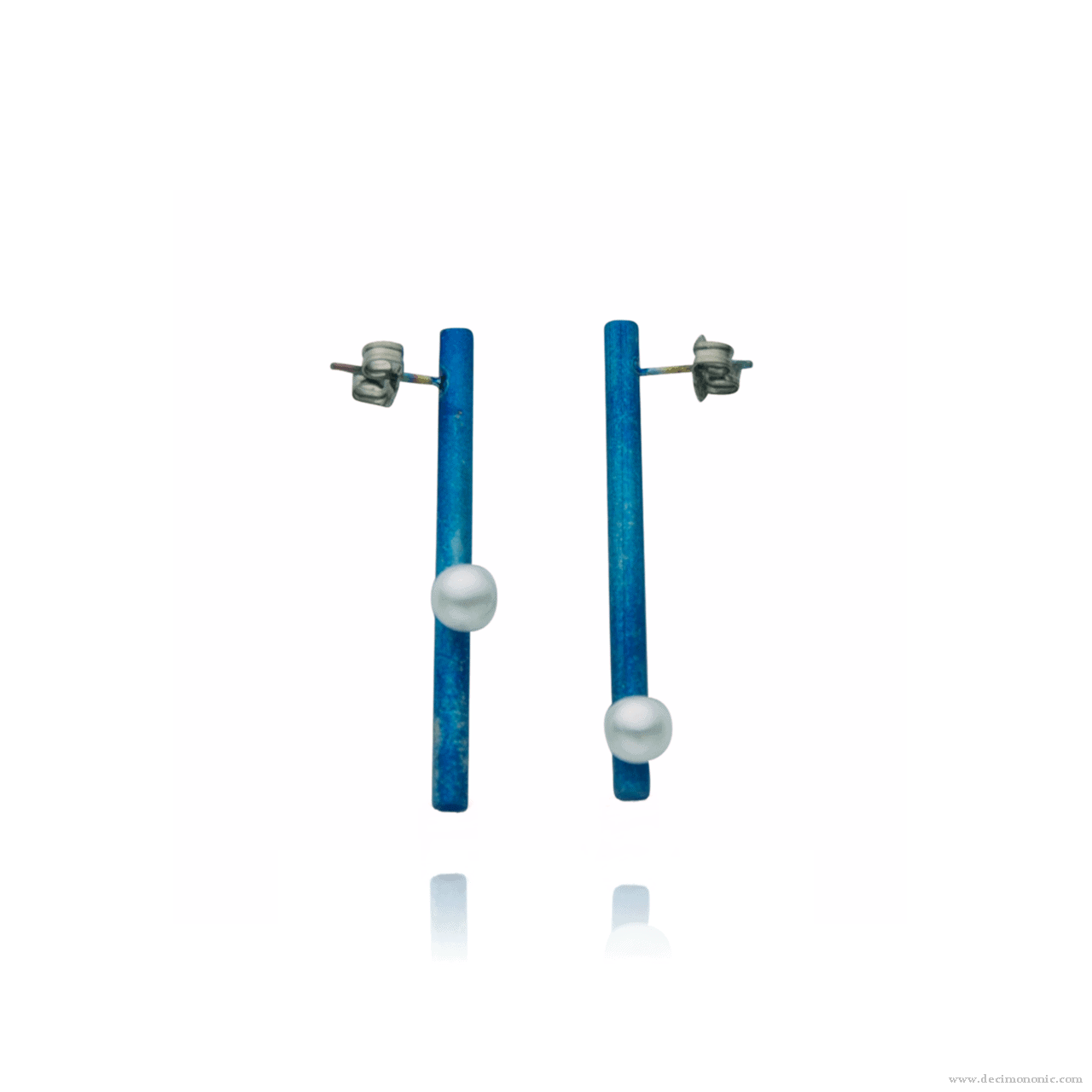 Pendientes largos de titanio con perlas - Colección Nautilus by Decimononic