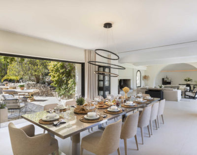 Luxurious Gateway at Villa Le Castel